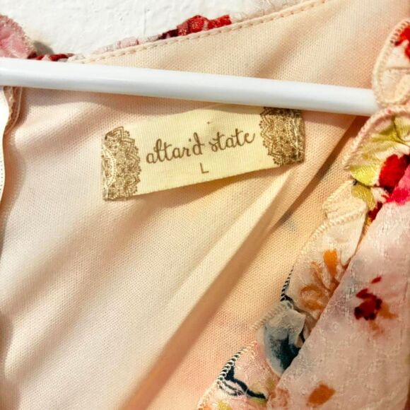 Altar'd State Floral Romper Size L - Picture 4 of 4